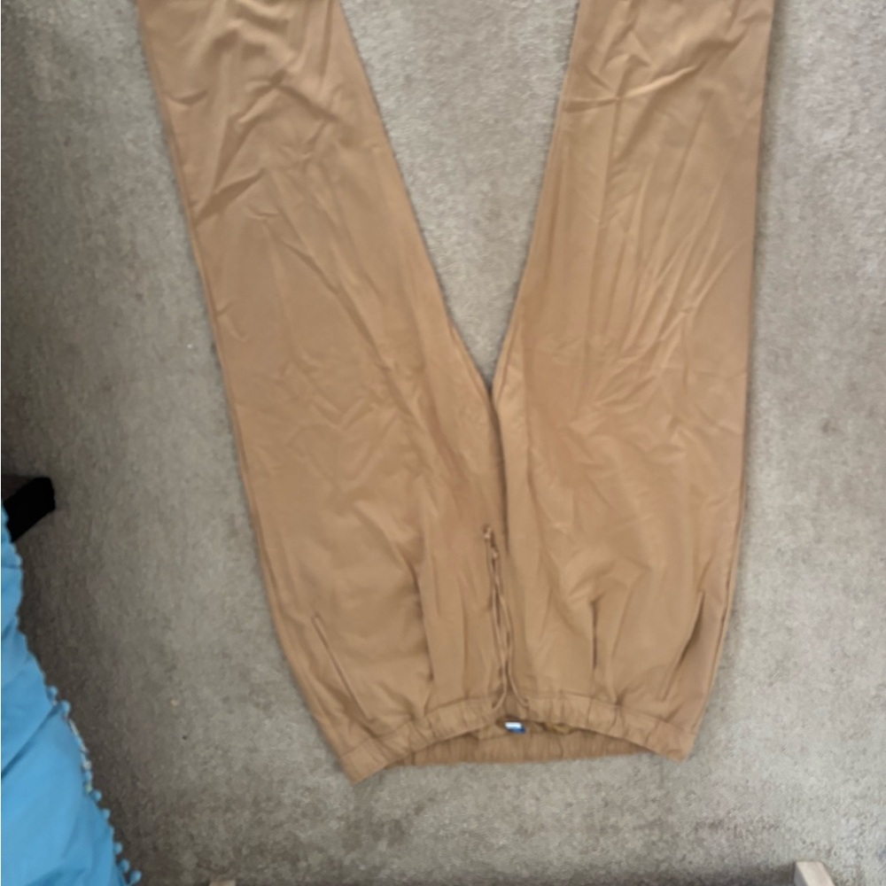 Old Navy Tan Ankle Cropped Pants Relaxed Fit